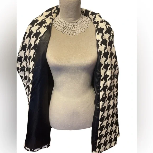 White House Black Market Houndstooth Pea Coat Large - Picture 6 of 13